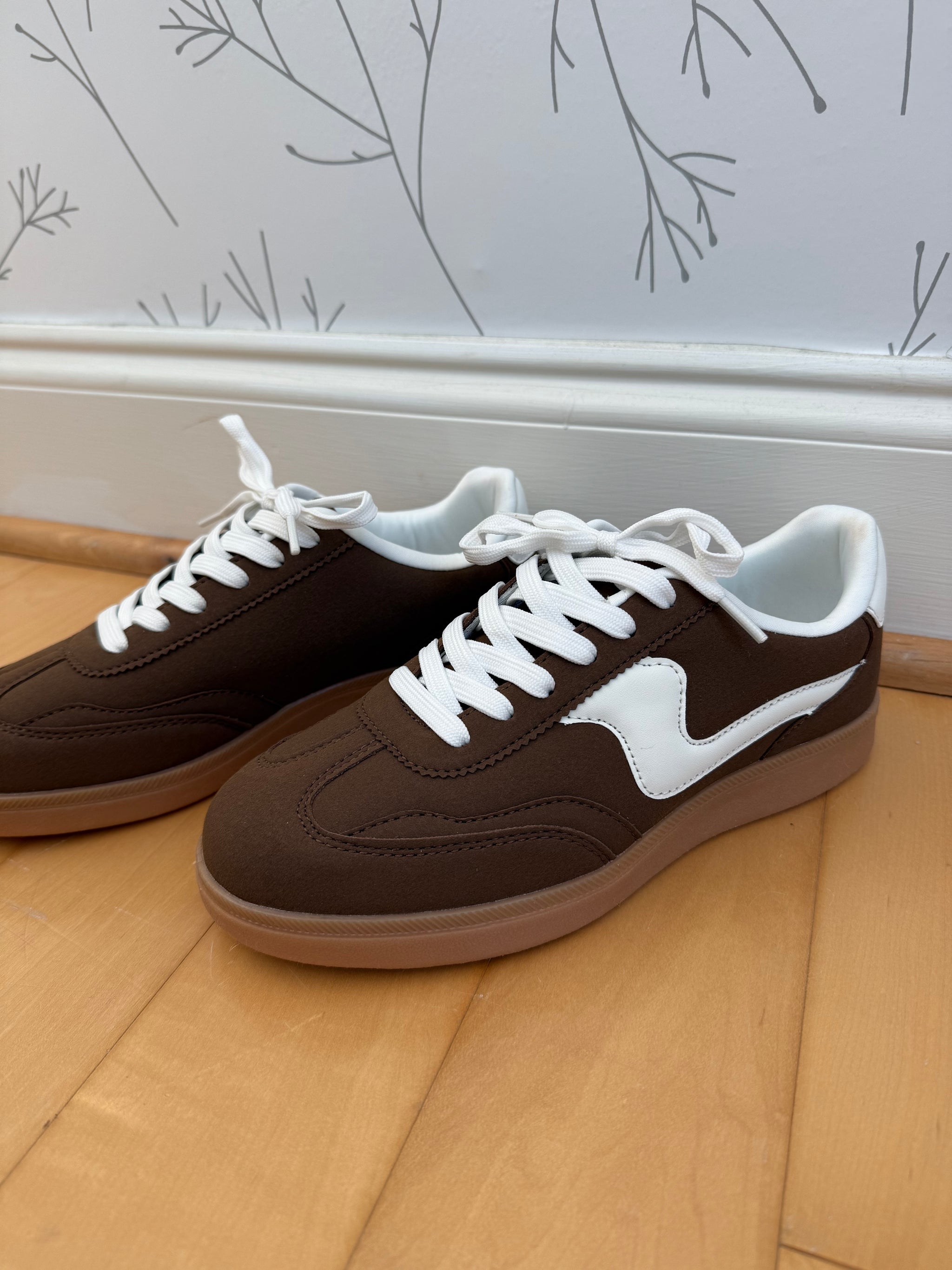 Maple Step Low Top Sneaker