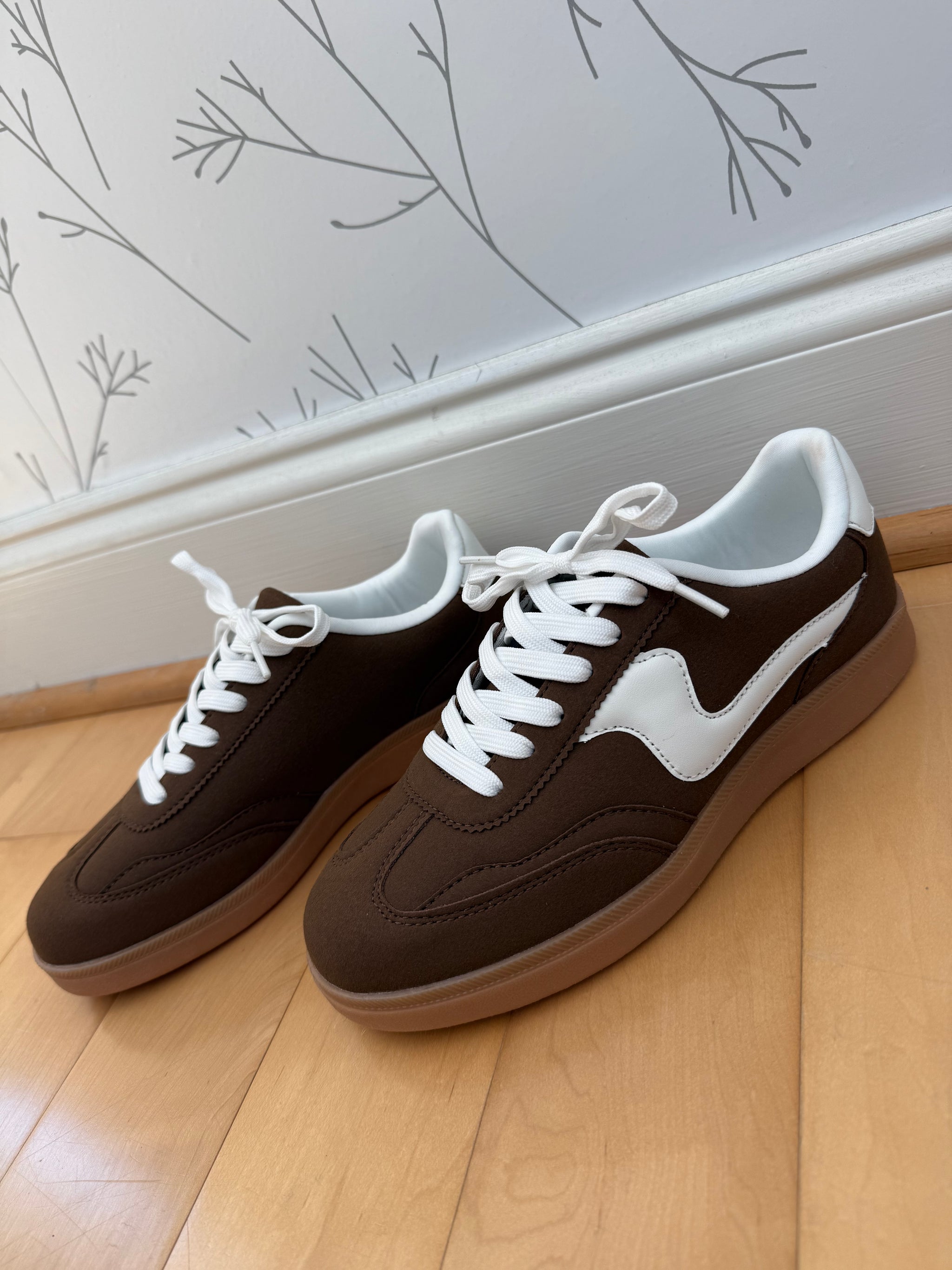 Maple Step Low Top Sneaker