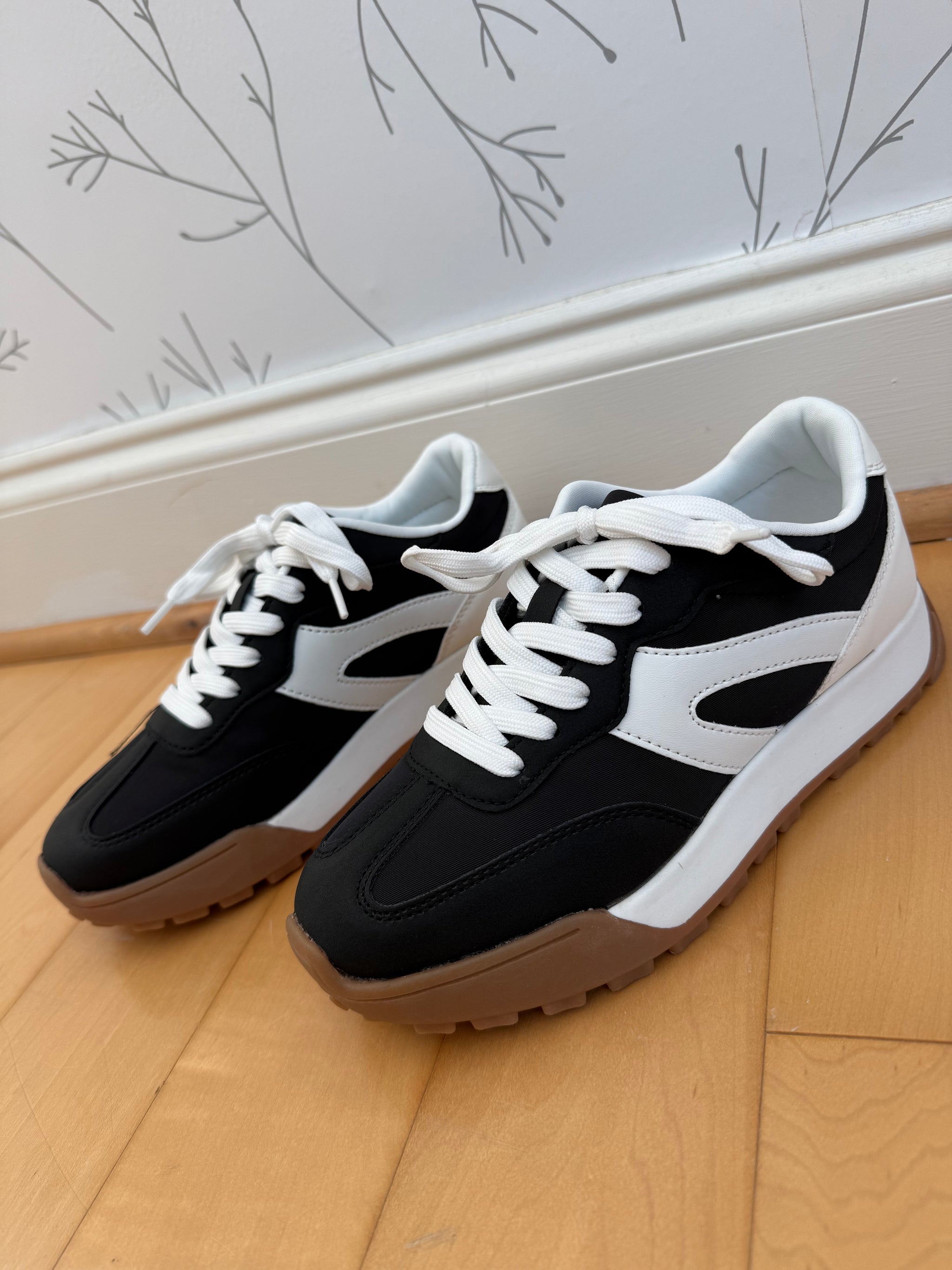 Ash Trail Lug Sole Sneaker