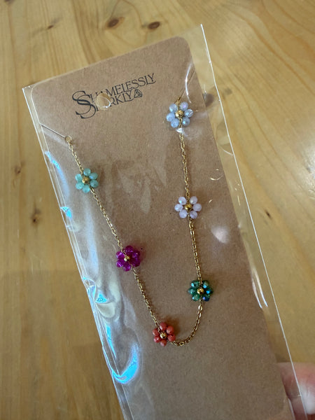 Dainty Flower Necklace