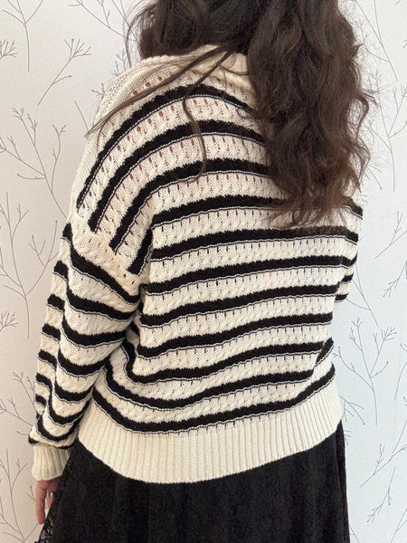 Crisp Collar Zip Up Sweater