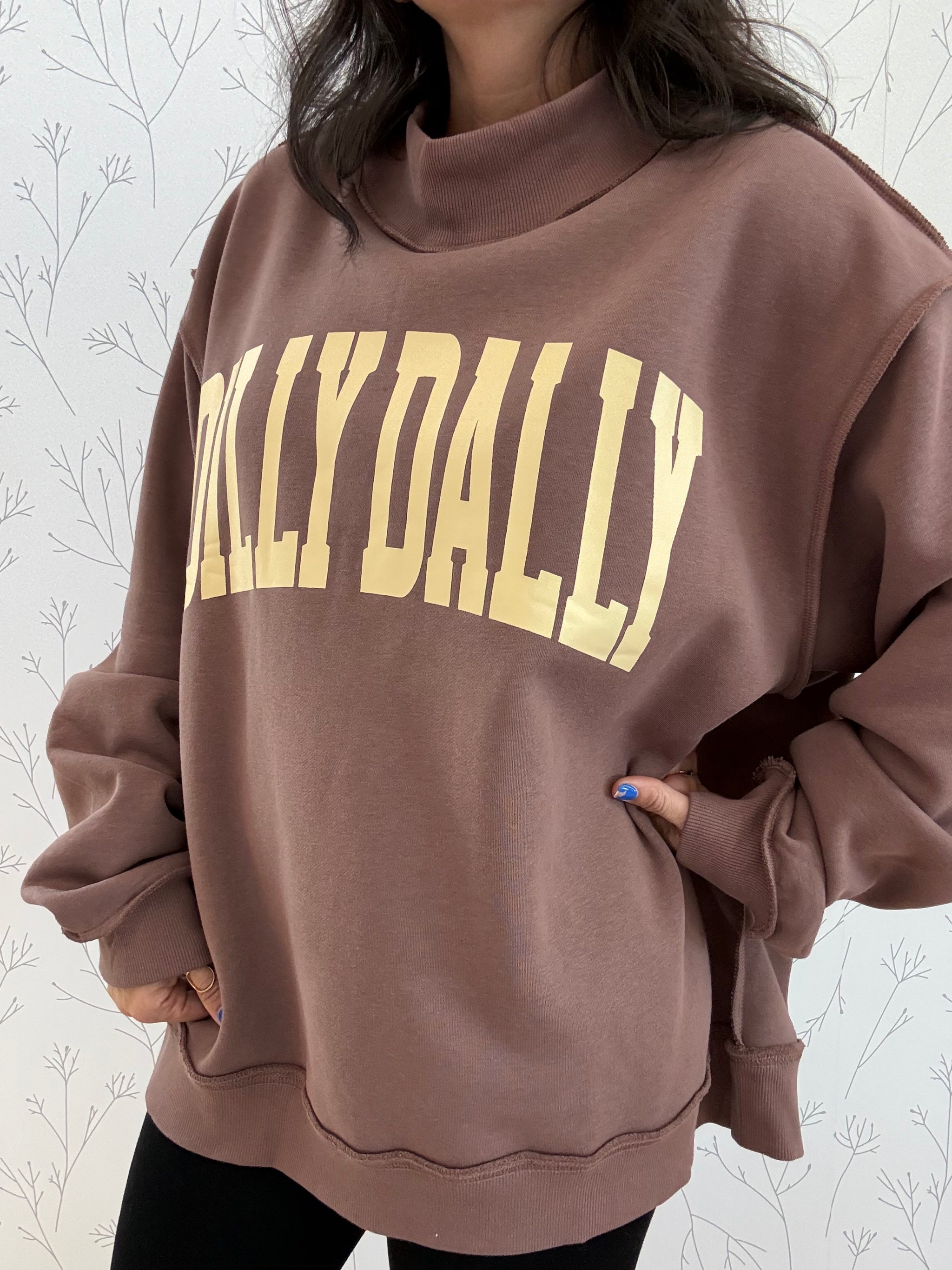 Dilly Dally Mockneck
