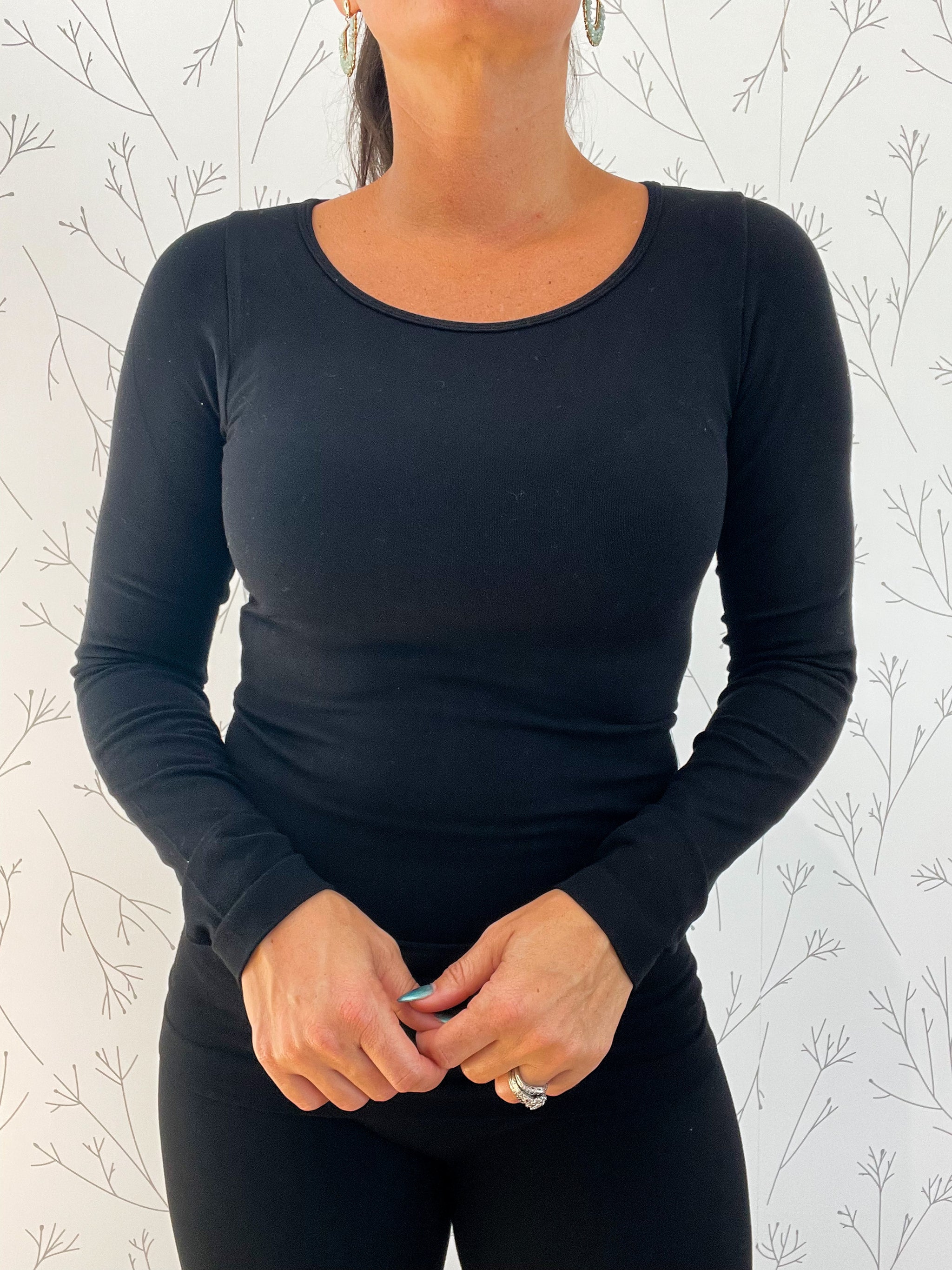 Solid Long Sleeve Round Neck Basic Layering Top