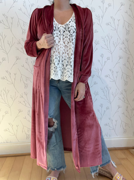 Demaris Velvet Duster