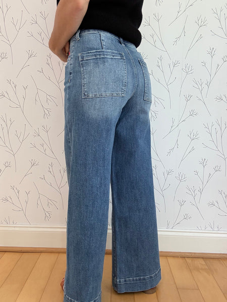 Sculpted Wide Leg Jean