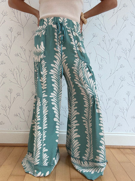 Voluminous Wide Leg Pants