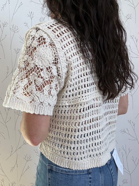 Petal Thread Button-Down