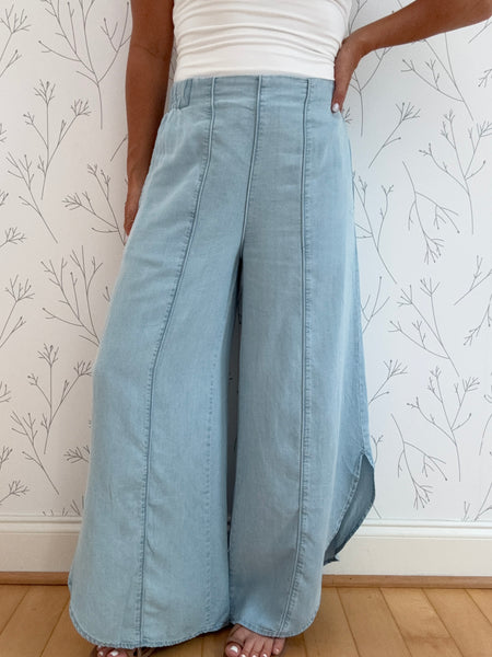 Relaxed Light Weight Denim Jeans
