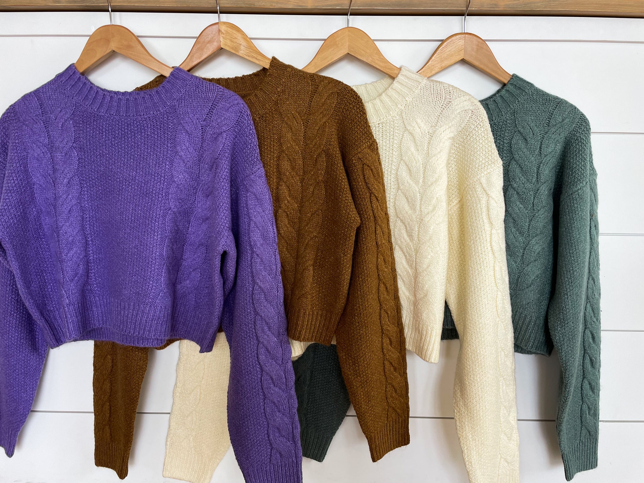 Cable Knit Cropped Sweater