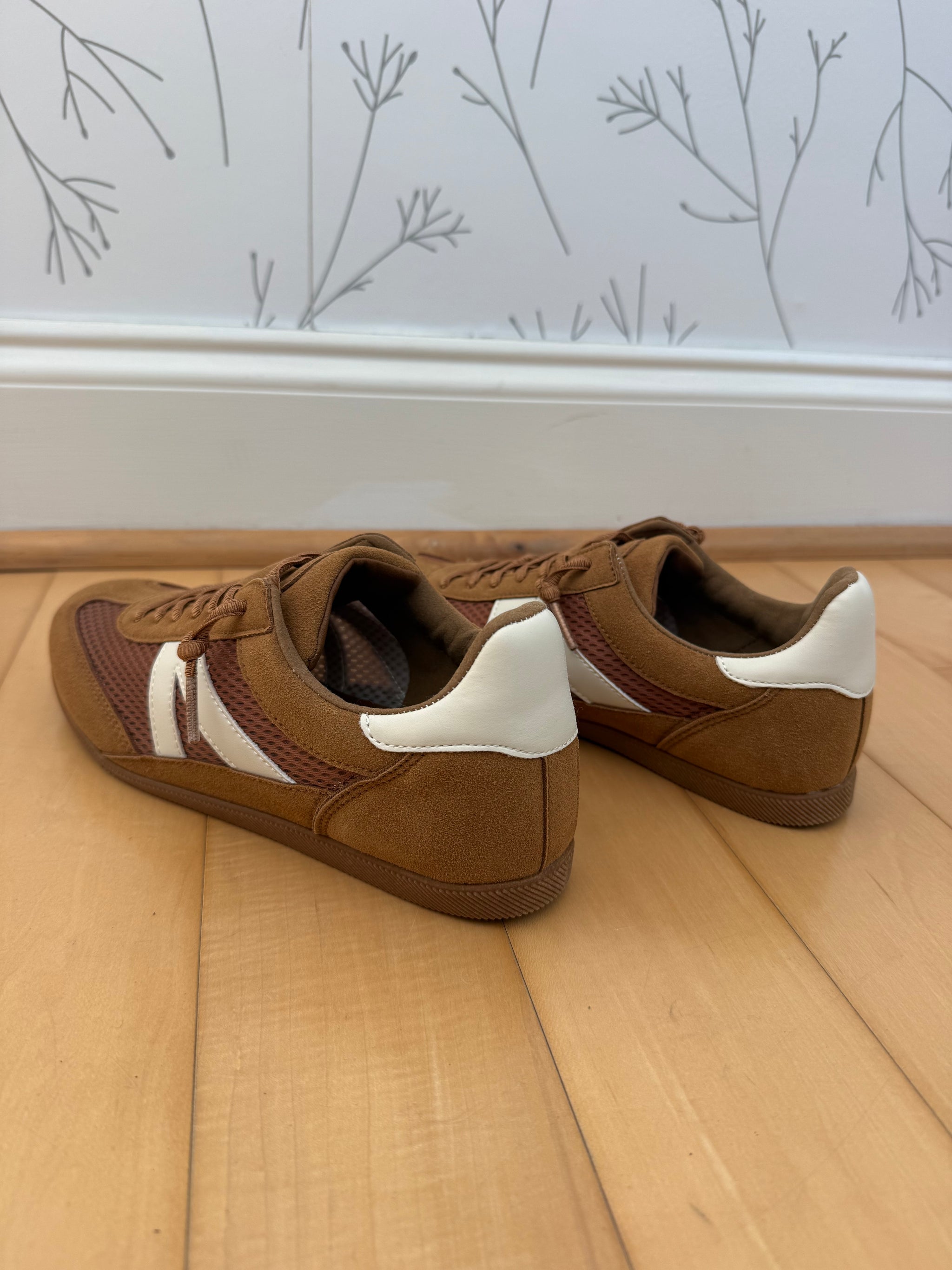 Matthew Sneaker