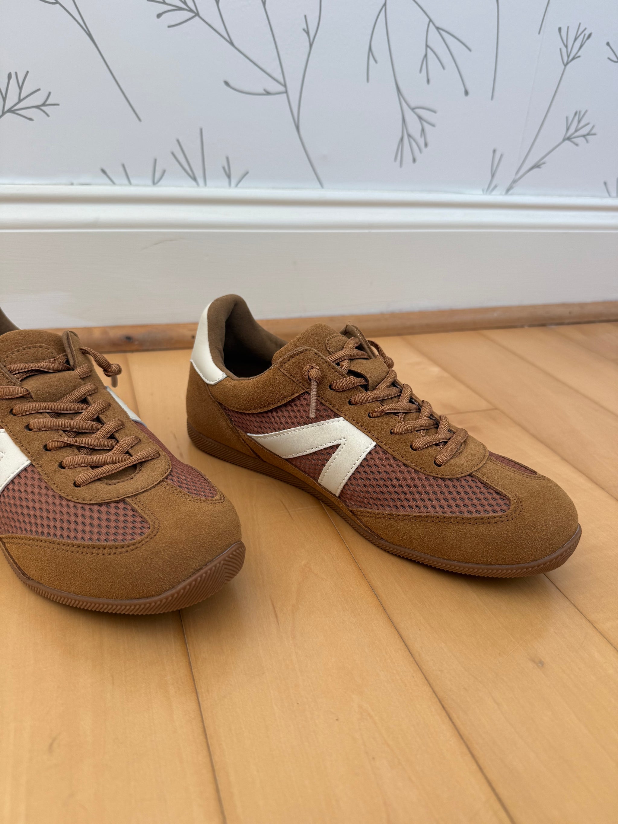 Matthew Sneaker