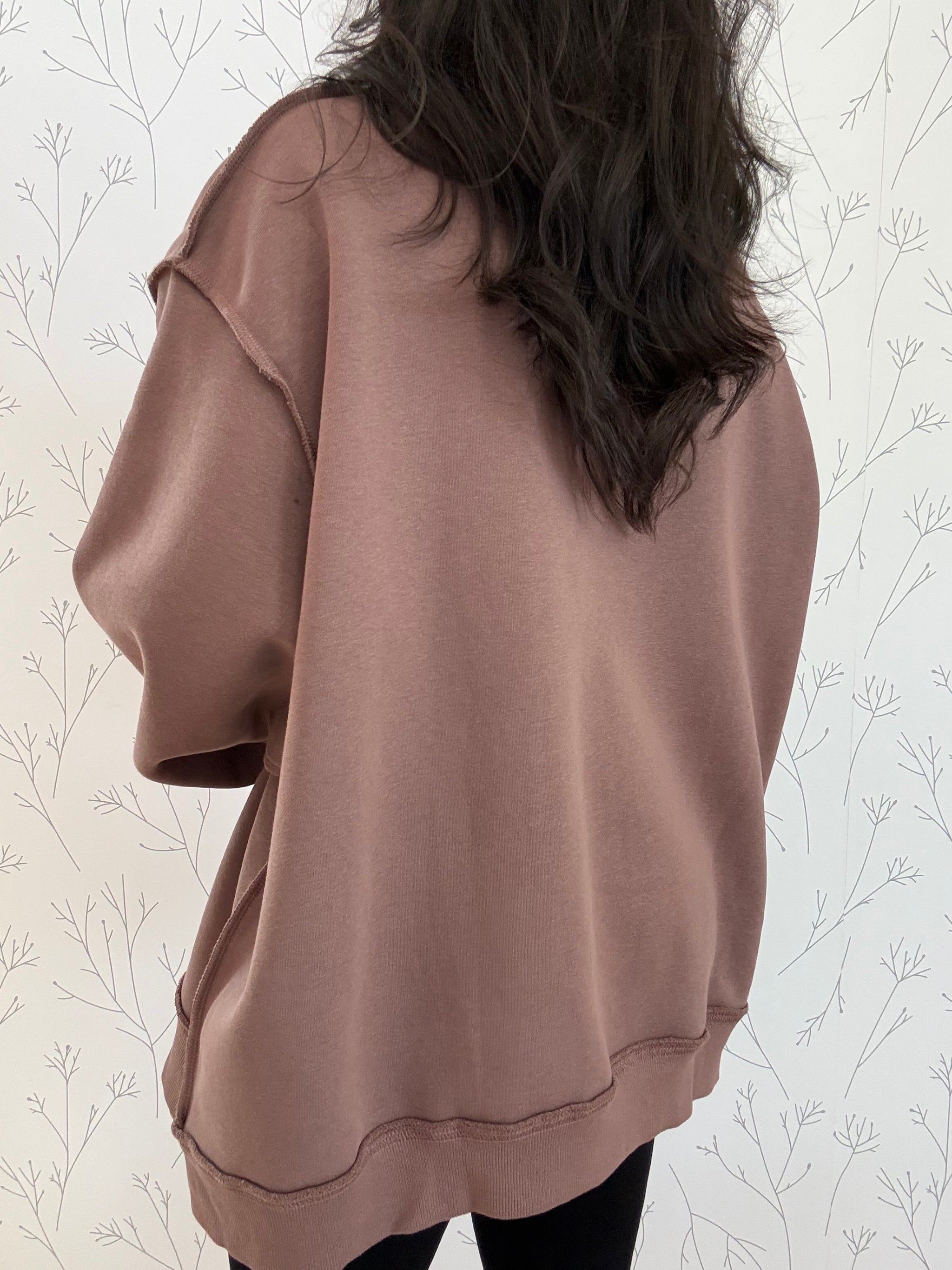 Dilly Dally Mockneck