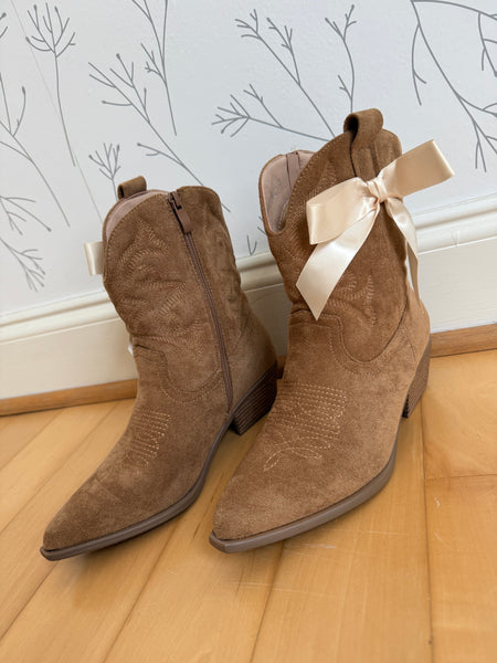The Sweetheart Boot