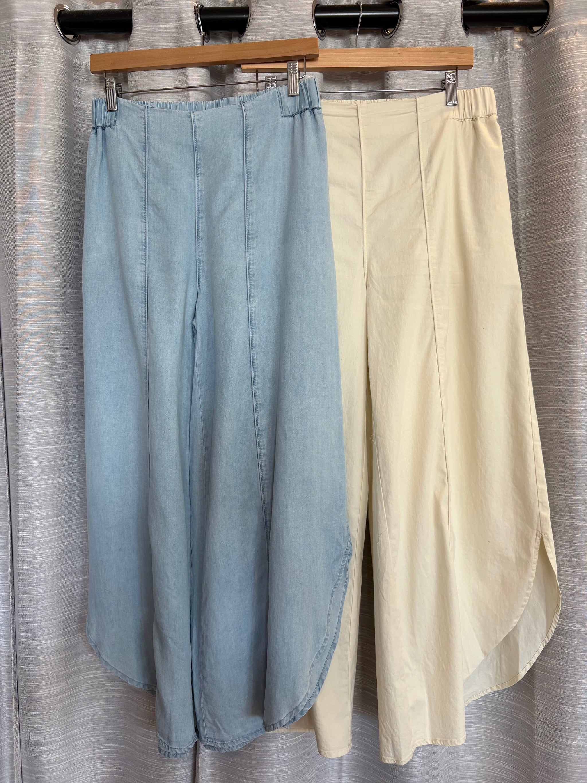 Relaxed Light Weight Denim Jeans