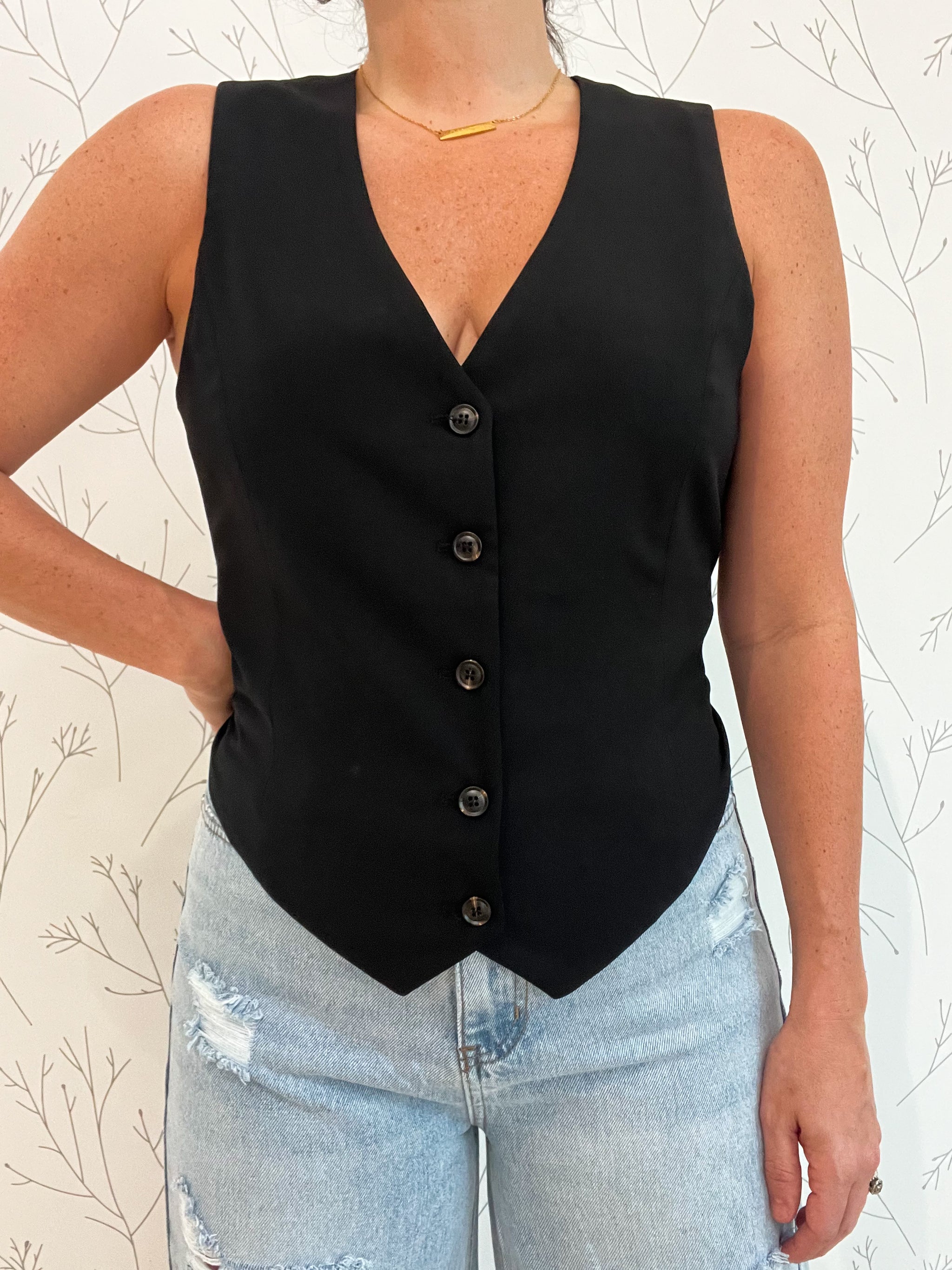 Sleeveless Classic Solid Vest