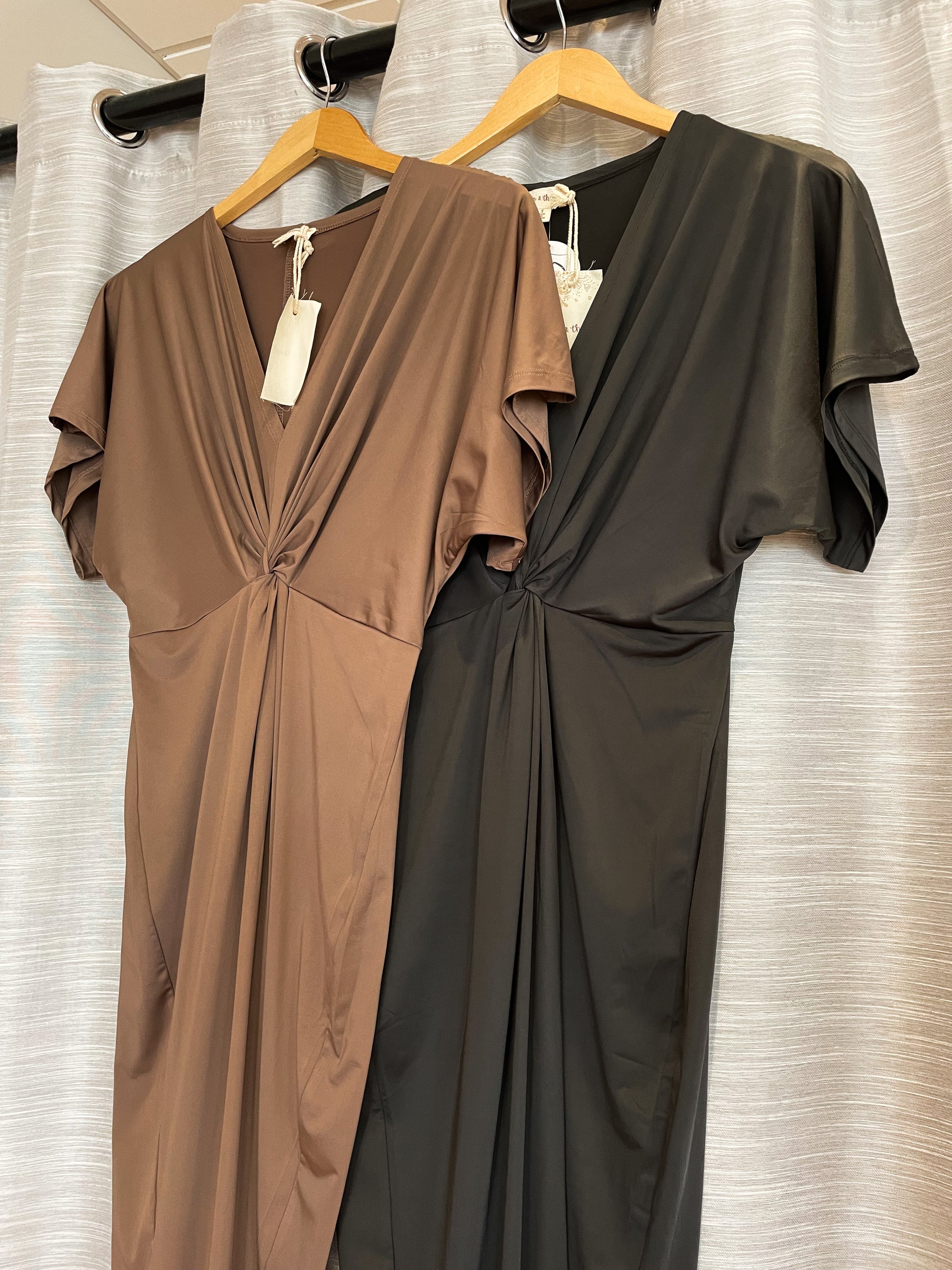 Twist Detail Kimono Sleeve Midi Dress