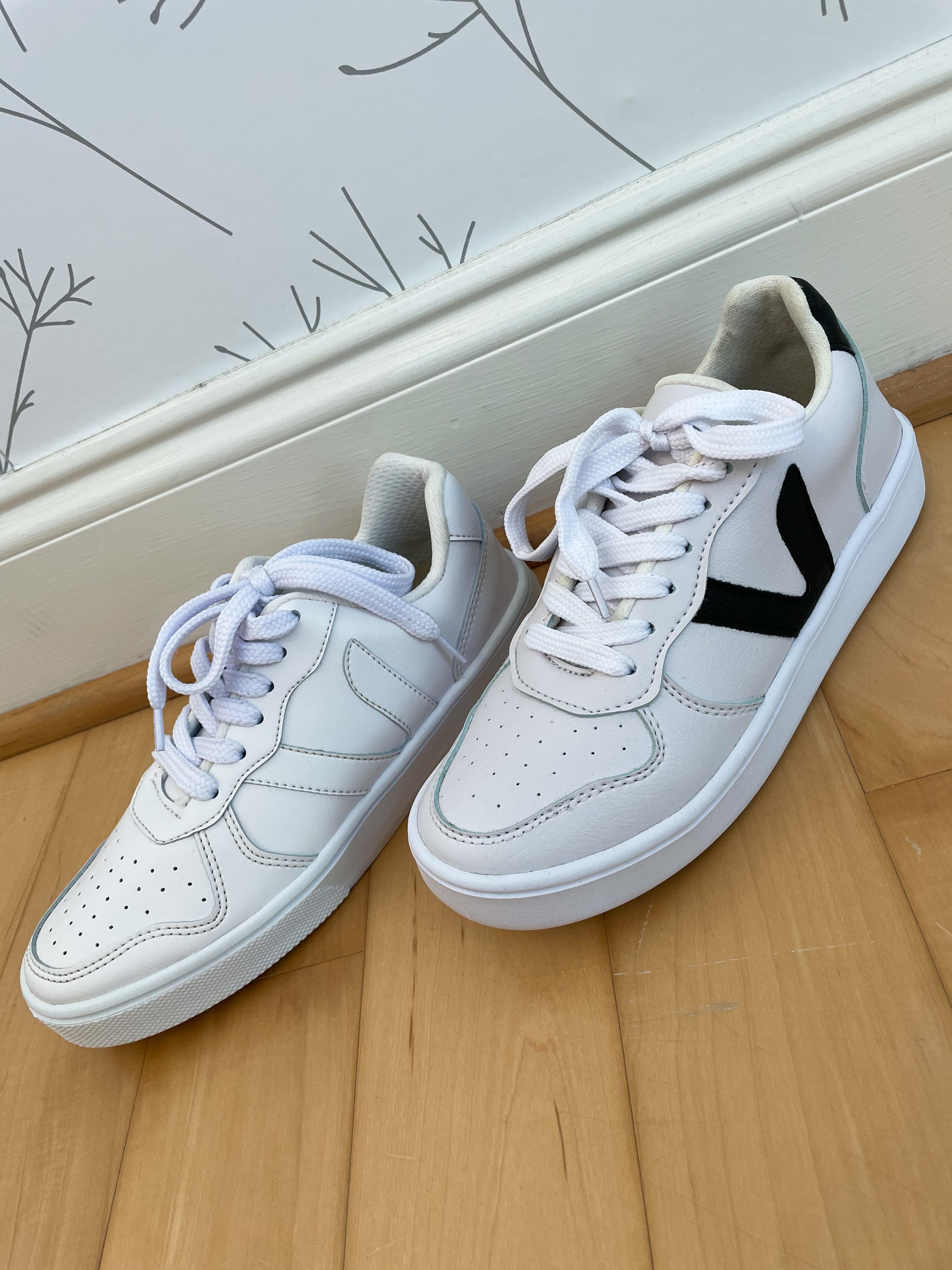 Chasity Sneaker