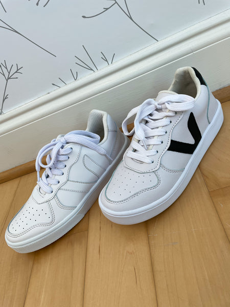 Chasity Sneaker